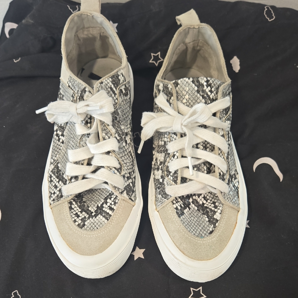 ZARA Snakeskin Print Lace-Up Sneakers Women’s EU 39 / US 8.5